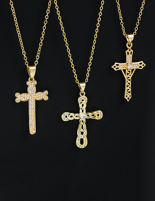 Collar De Cruz De Latón Chapado En Oro Con Circonitas
