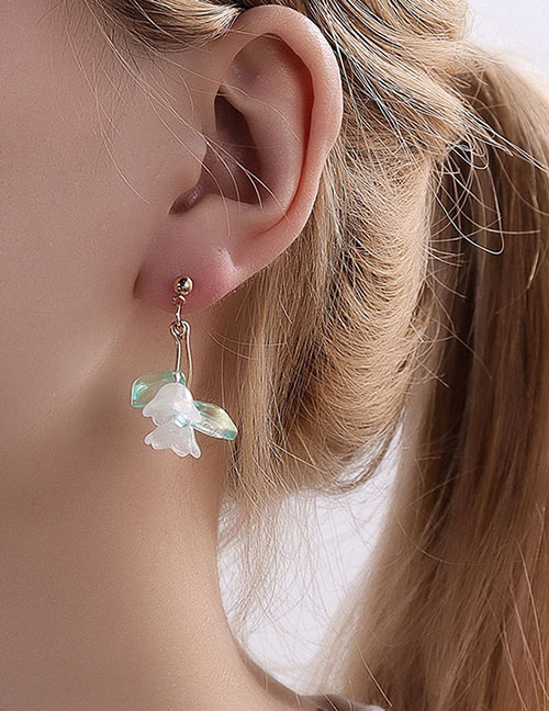 Resin Flower Stud Earrings