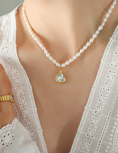 Collar De Diamantes Triangulares Con Cuentas De Perlas De Acero Titanio