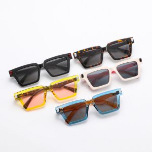 Gafas De Sol Cuadradas Con Bloques De Color De Pc