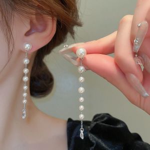 Pendientes Geométricos De Perlas Grandes Y Pequeñas Con Diamantes Y Forma De Pera