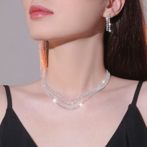 Conjunto De Collar Multicapa Con Aretes Geométricos De Diamantes