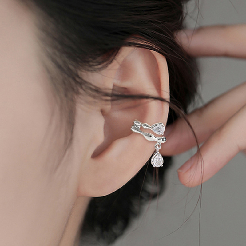 Ear Cuff Multicapa De Cobre Con Incrustaciones De Diamantes (una Sola Pieza)