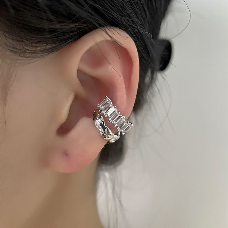 Ear Cuff De Diamante Irregular Con Incrustaciones De Cobre (una Sola Pieza)