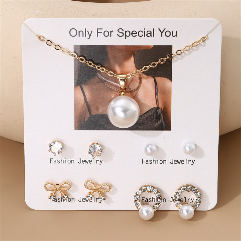 Conjunto De Pendientes Y Collar Con Lazo De Perlas Y Diamantes De Aleación